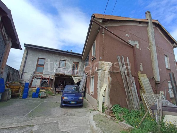 appartamento in vendita a Levate