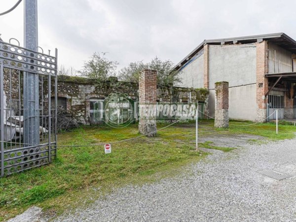 casa indipendente in vendita a Levate