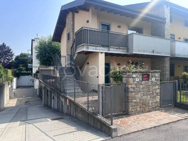 appartamento in vendita a Levate
