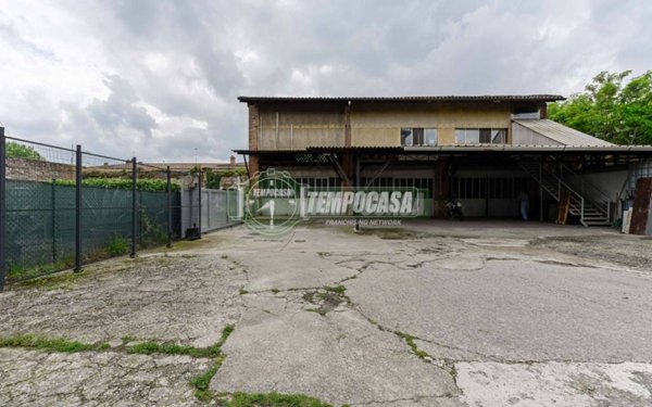 casa indipendente in vendita a Levate