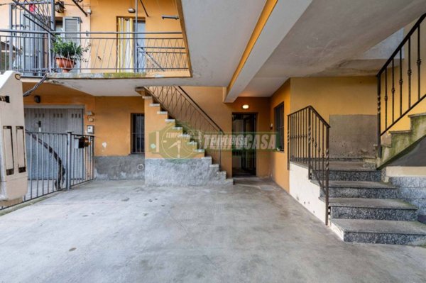 appartamento in vendita a Levate