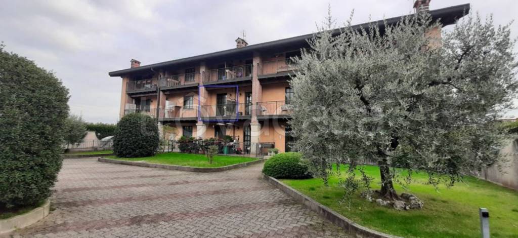appartamento in vendita a Levate