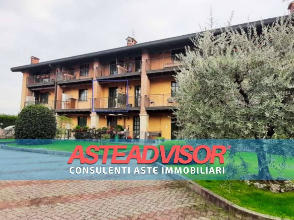 appartamento in vendita a Levate