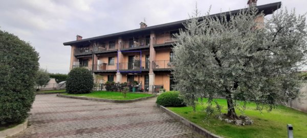 appartamento in vendita a Levate