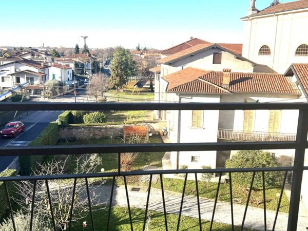 appartamento in vendita a Levate