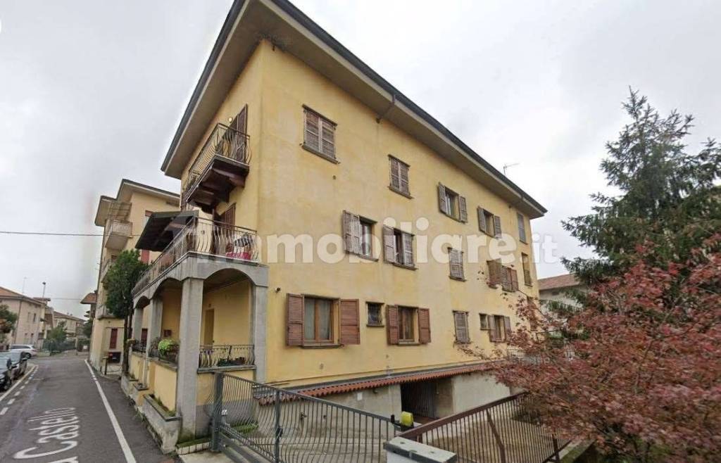 appartamento in vendita a Levate