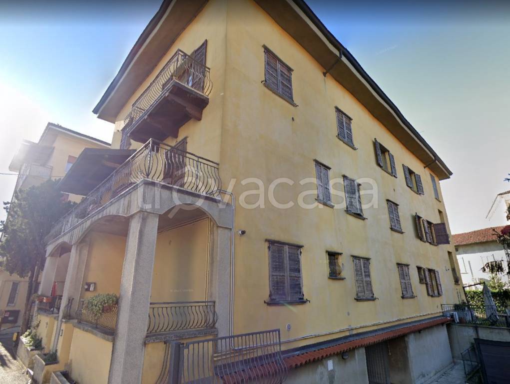 appartamento in vendita a Levate