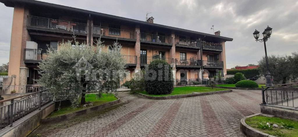 appartamento in vendita a Levate