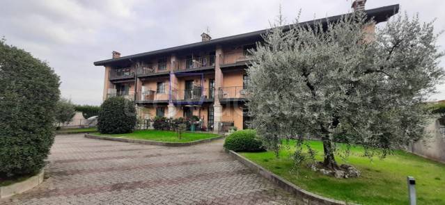appartamento in vendita a Levate