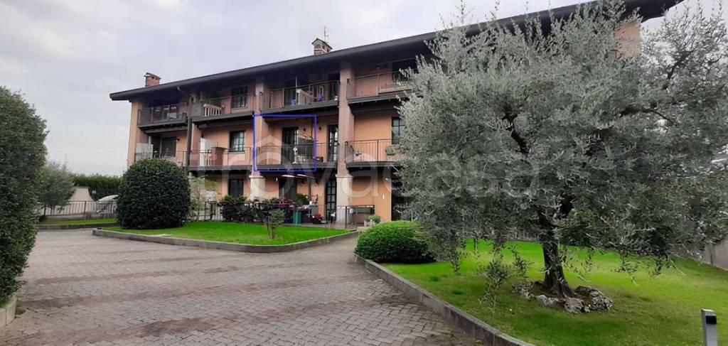 appartamento in vendita a Levate