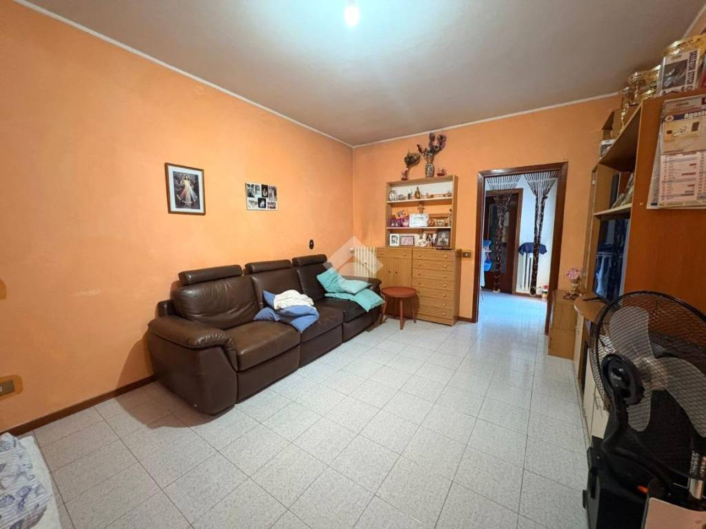 appartamento in vendita a Levate