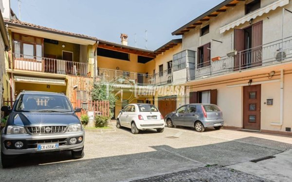 appartamento in vendita a Levate