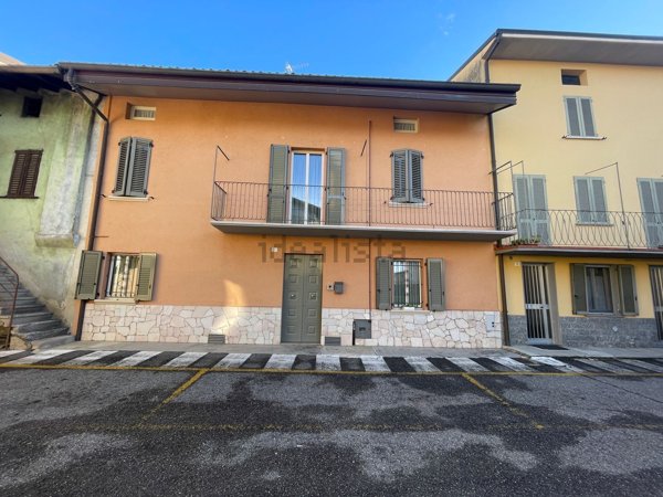 casa indipendente in vendita a Levate