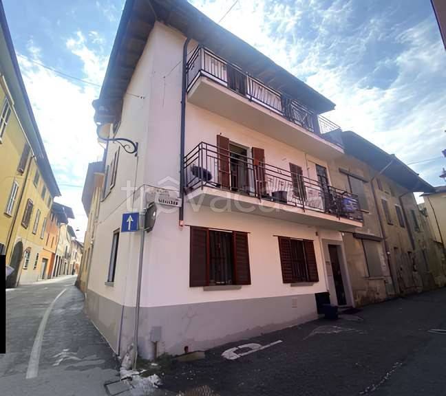 appartamento in vendita a Levate