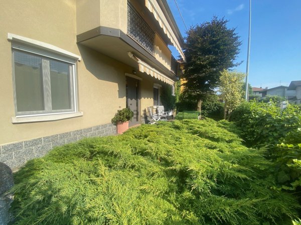 appartamento in vendita a Levate