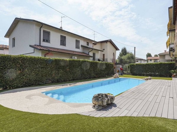 appartamento in vendita a Levate