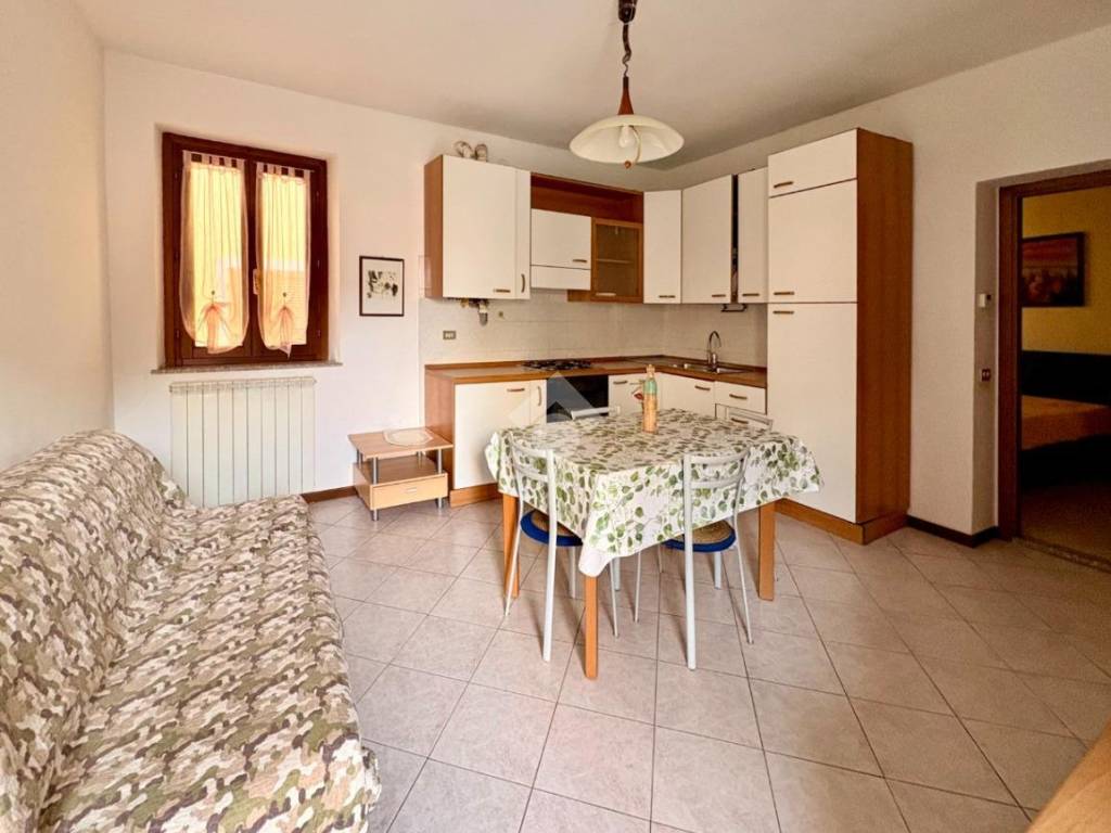 appartamento in vendita a Levate