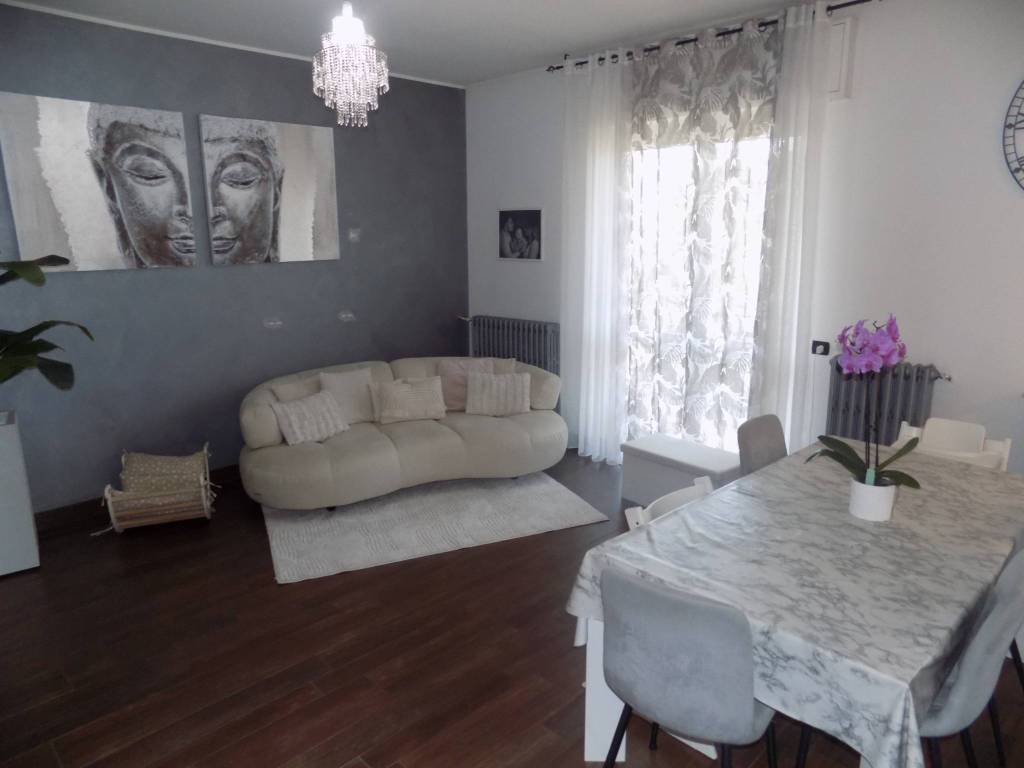 appartamento in vendita a Levate