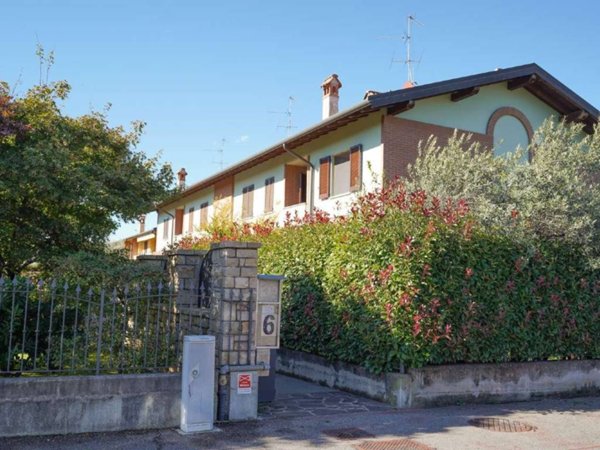 casa indipendente in vendita a Levate