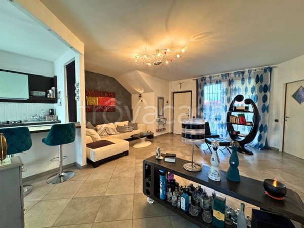 appartamento in vendita a Levate