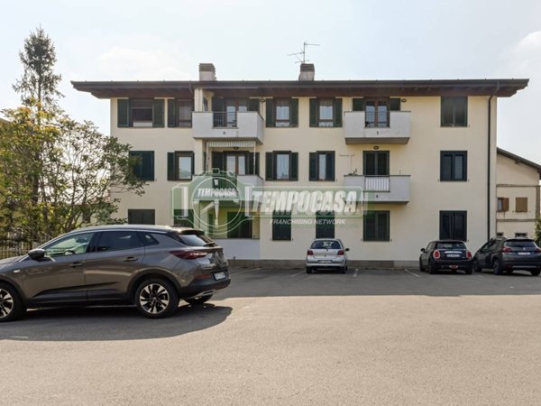 appartamento in vendita a Levate