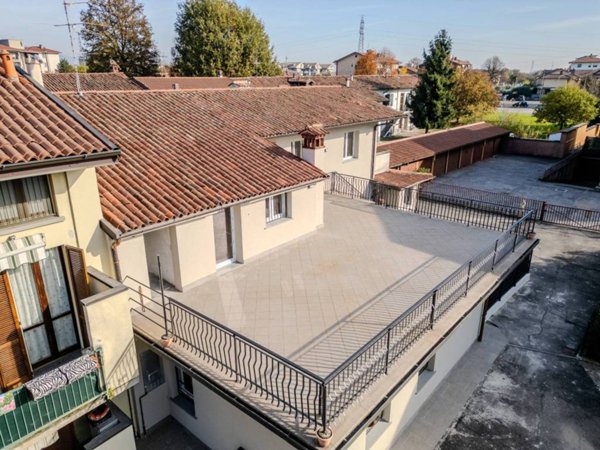 appartamento in vendita a Levate