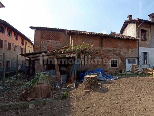 casale in vendita a Levate