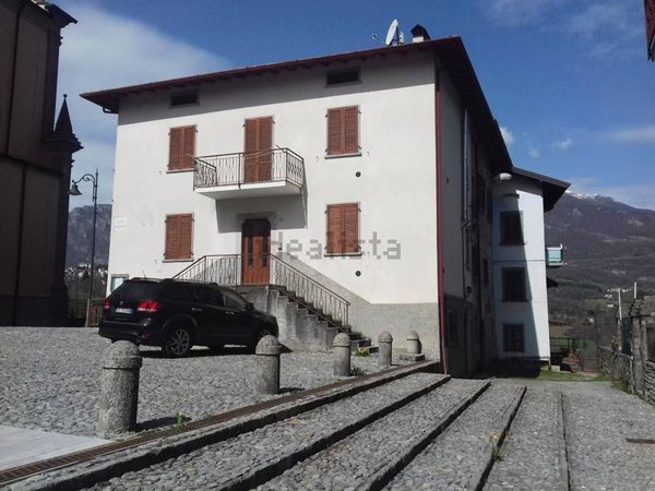 appartamento in vendita a Locatello