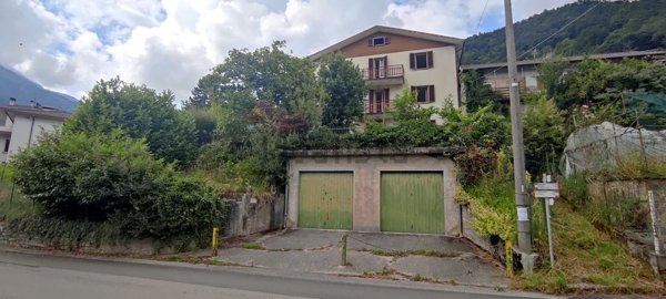 casa indipendente in vendita a Locatello