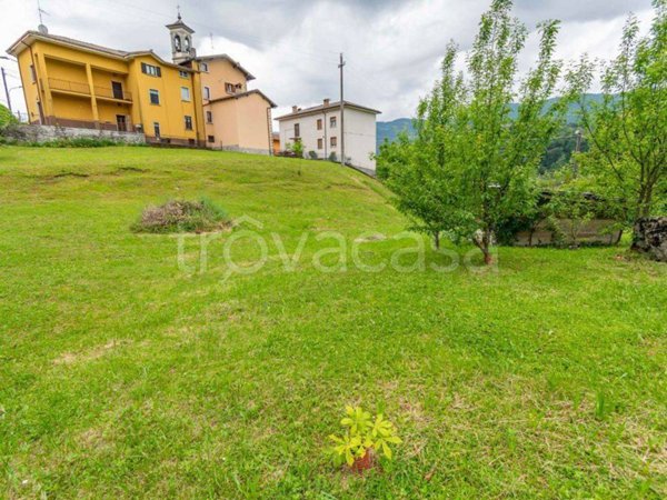 villa in vendita a Locatello