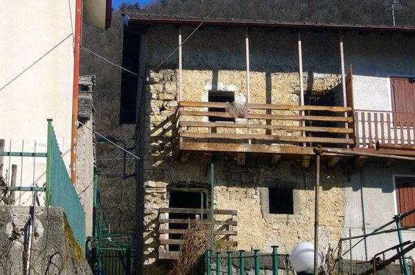 casale in vendita a Locatello