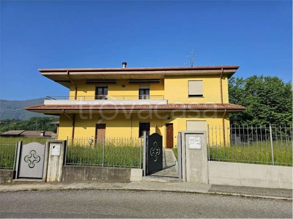 appartamento in vendita a Locatello