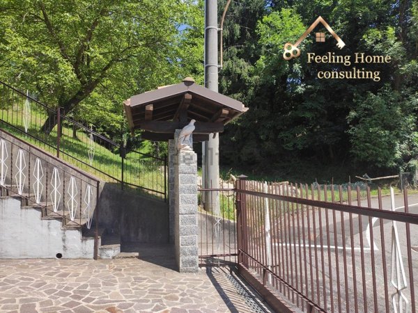 casa indipendente in vendita a Locatello