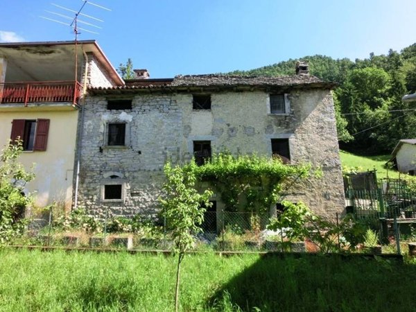 casa indipendente in vendita a Locatello