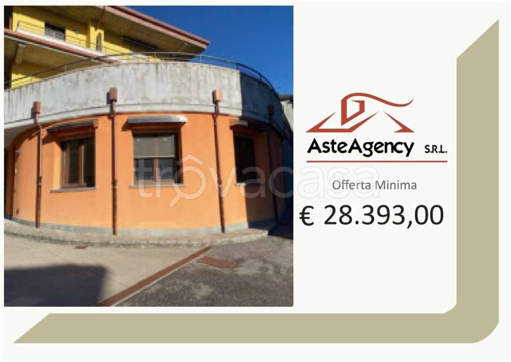 appartamento in vendita a Locatello