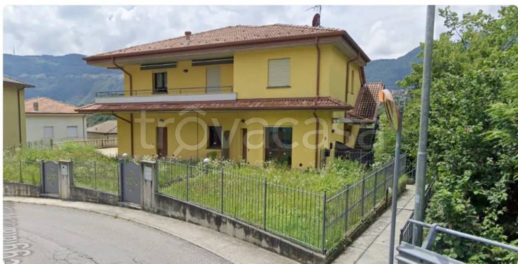appartamento in vendita a Locatello