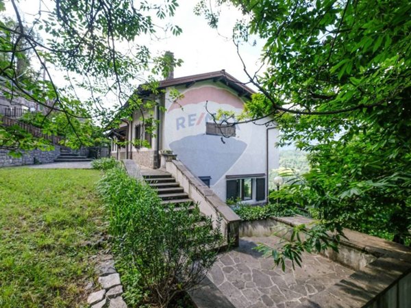 casa indipendente in vendita a Locatello