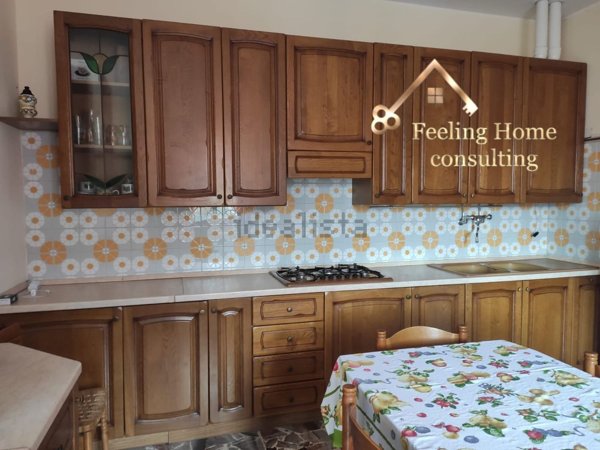 esavano in vendita a Locatello