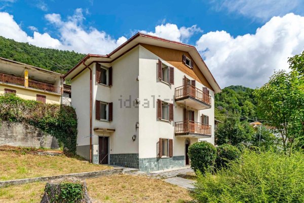 casa indipendente in vendita a Locatello