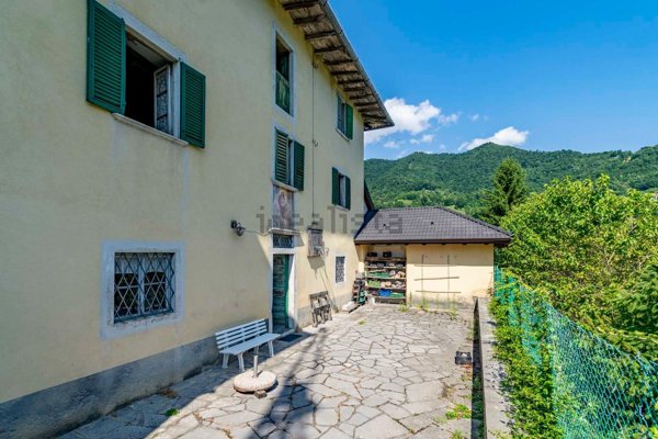 casa indipendente in vendita a Locatello