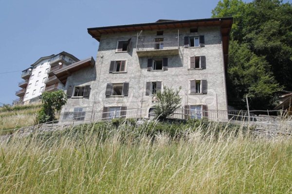 casa indipendente in vendita a Locatello