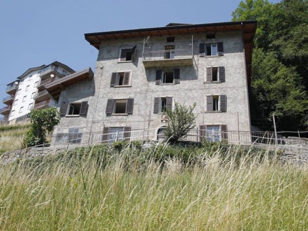 casa indipendente in vendita a Locatello