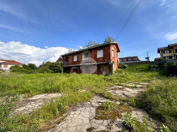 casa indipendente in vendita ad Alpignano