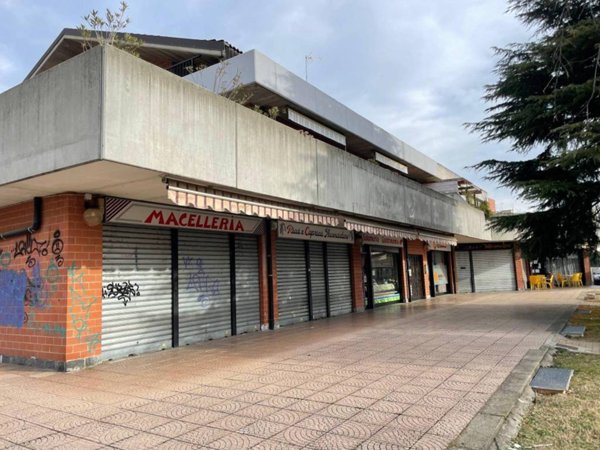 negozio in vendita ad Alpignano