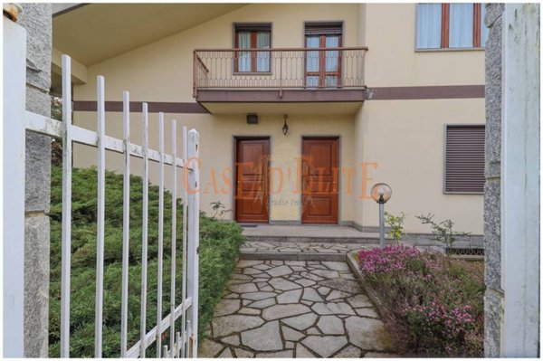 casa indipendente in vendita ad Alpignano