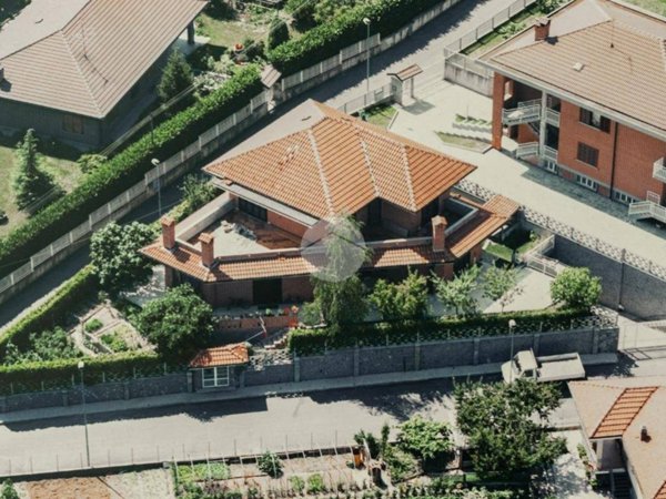 casa indipendente in vendita ad Alpignano