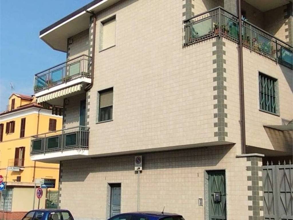 negozio in vendita ad Alpignano