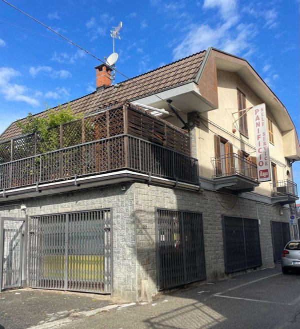 negozio in vendita ad Alpignano