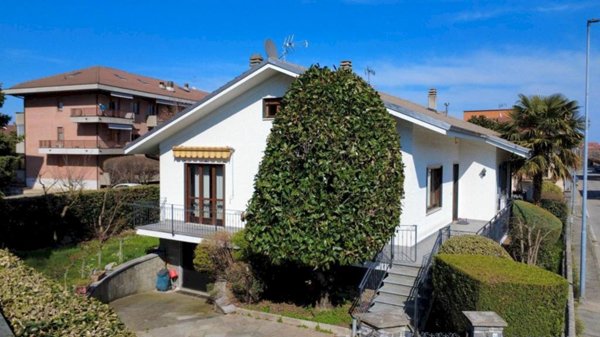 casa indipendente in vendita ad Alpignano