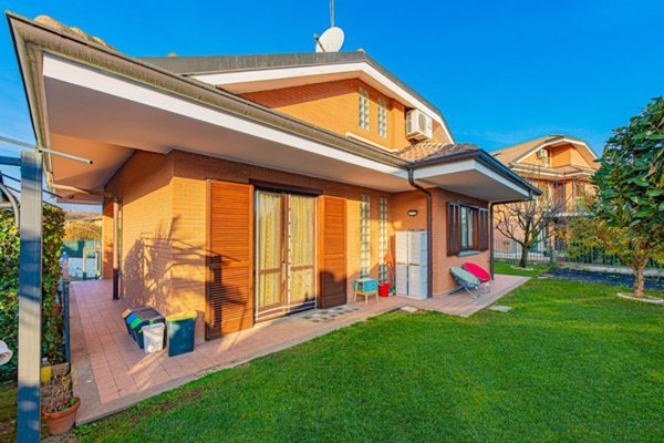 casa indipendente in vendita ad Alpignano